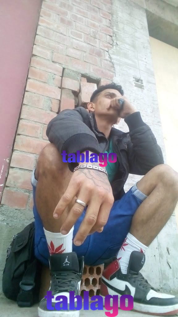 Joven venezolano de 24 años dispuesto a complacer a cualquier mujer en todo lo q pida