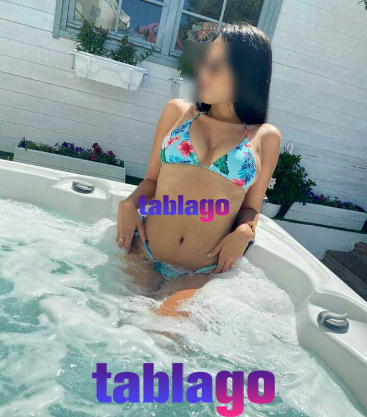 linda dama de sexy figura súper candente.