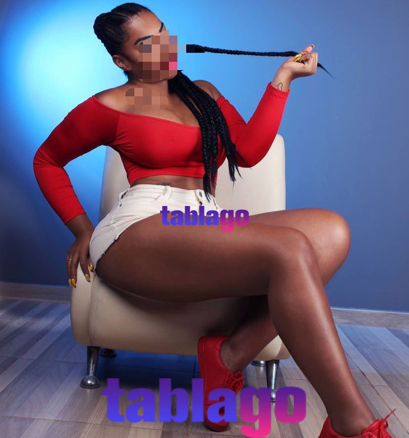 Negra extranjera súper caliente A1