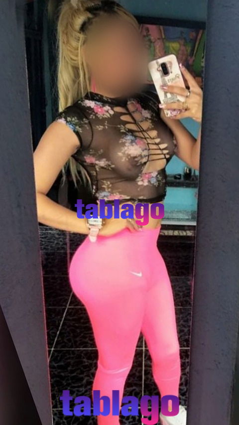 MUJER CON VAGINA AJUSTADA Y EL MEJOR SEXO ORAL.