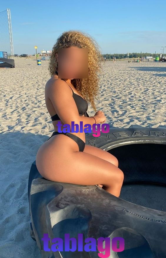 APOTEÓSICA COLOMBIANA CON UN CUERPO DE DIOSA.