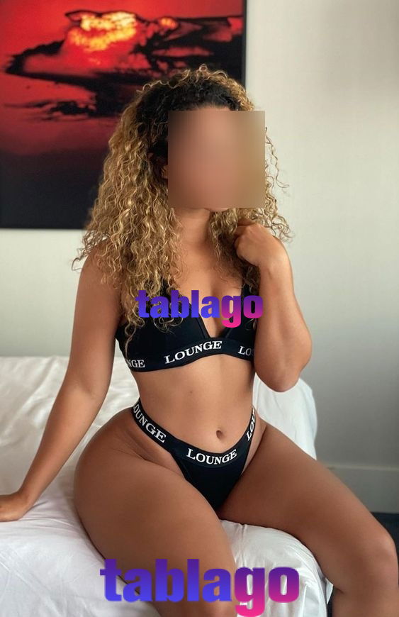 APOTEÓSICA COLOMBIANA CON UN CUERPO DE DIOSA.