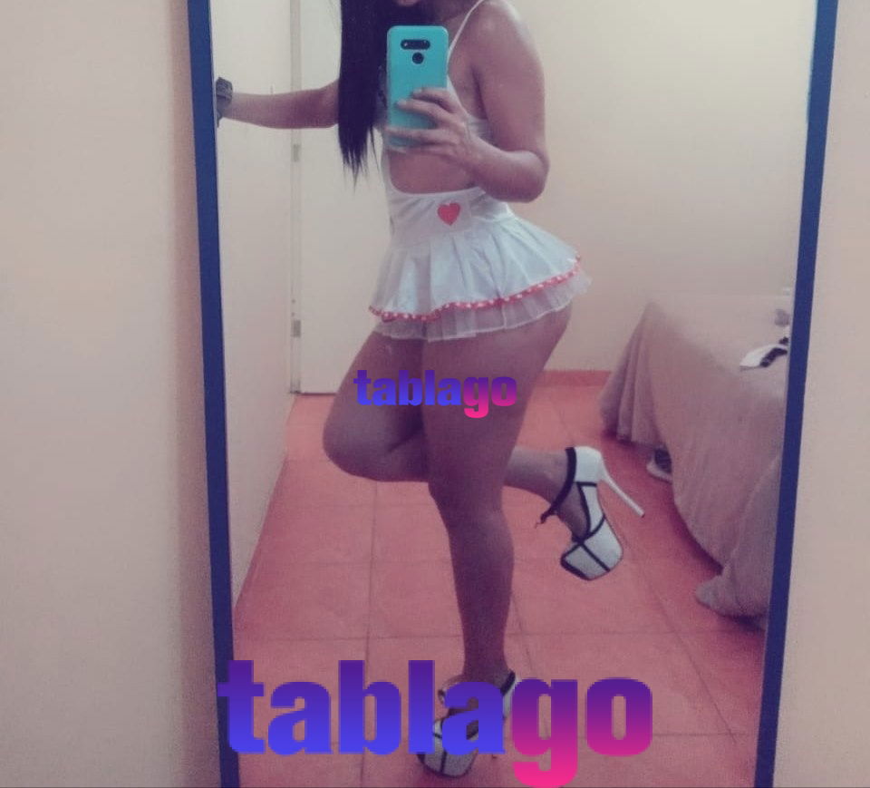 Nataly deslumbrante joven apasionada y muy candente.