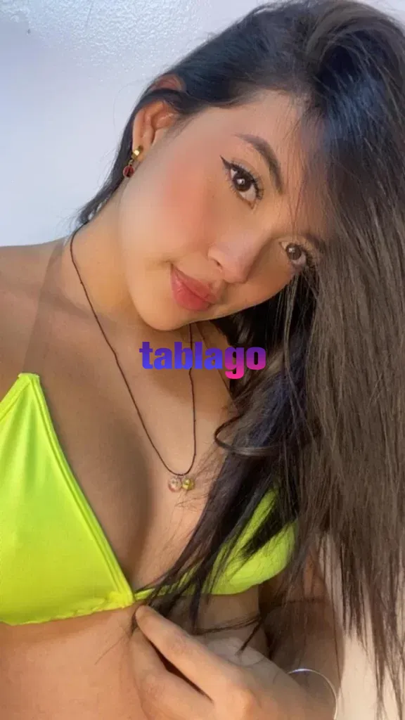 damita piel canela  muy bonita y delgada fotos de verdad