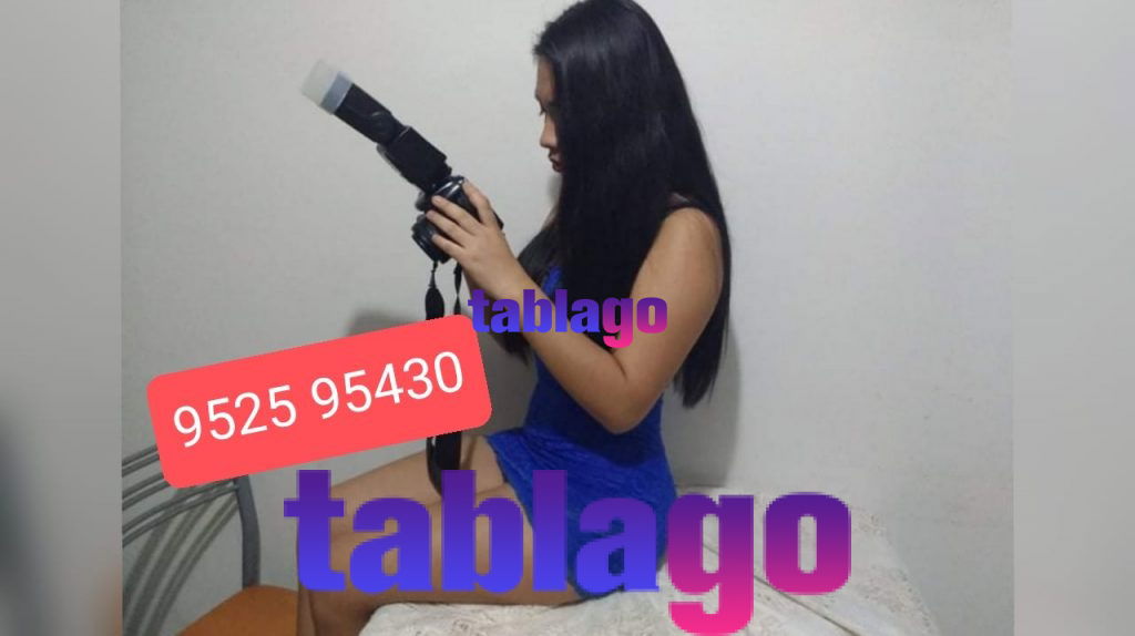 Gatita escort delgada con buenas nalgas y tetas ricas.
