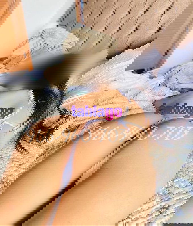 MARIANA COLOMBIANA ARDIENTE UNA LOBA EN LA CAMA FULL PERRITO