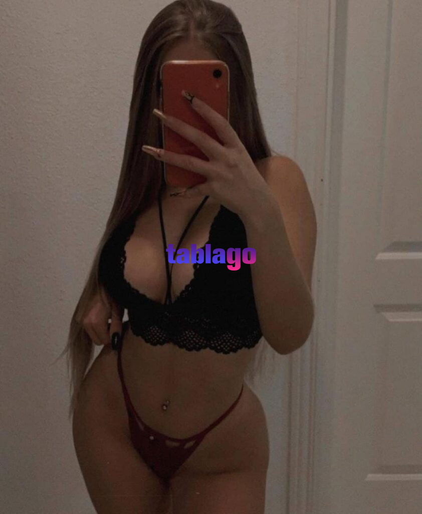 Saludos, corazón bello, me llamo Mia y soy una increíble escort preparada para llenarte de mucho placer. Tengo 20 añitos
