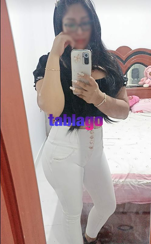 Hola, mi amor. Mi nombre es Katherine, soy una espectacular kinesióloga