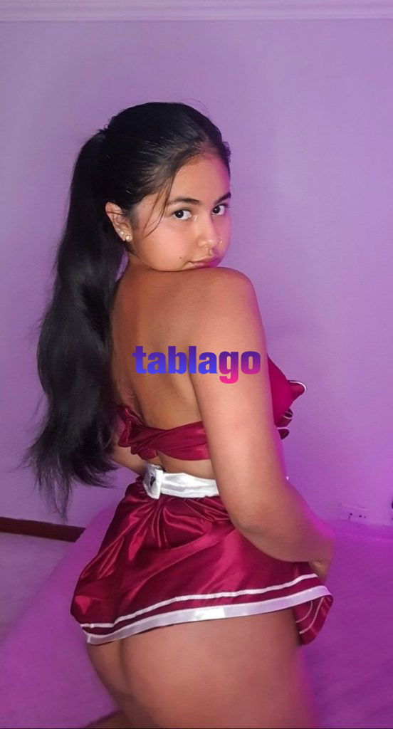 Jovencita debutante con curvas provocativas y cautivadoras escribeme 965820419