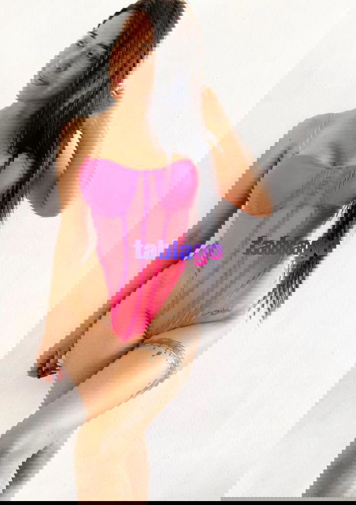 deliciosa escort bonita, estrechita y ardiente.