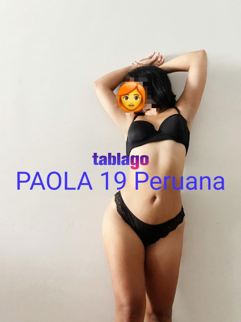 PAOLA SEXY NENA DE BONITO CUERPO TODA UNA RICURA EN LA CAMA.