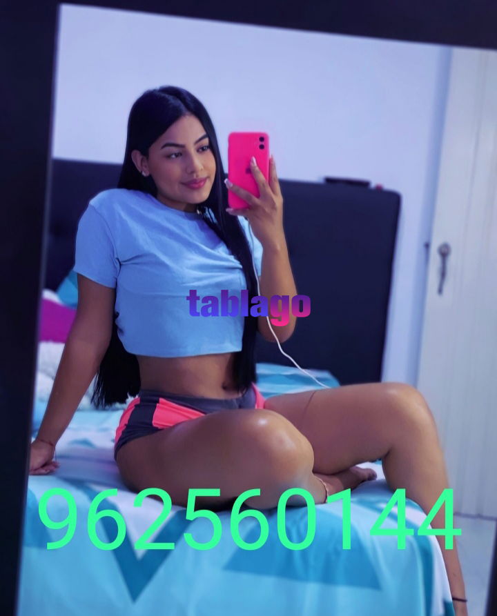 Joven, deliciosa, llena de pasión y deseo.