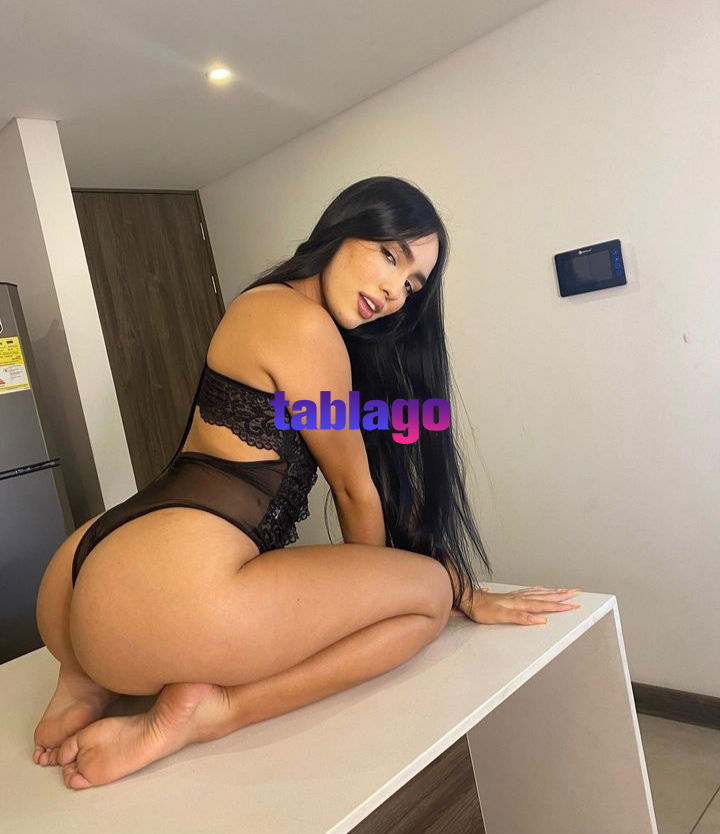 Kimberly , atractiva y fogoza en la cama
