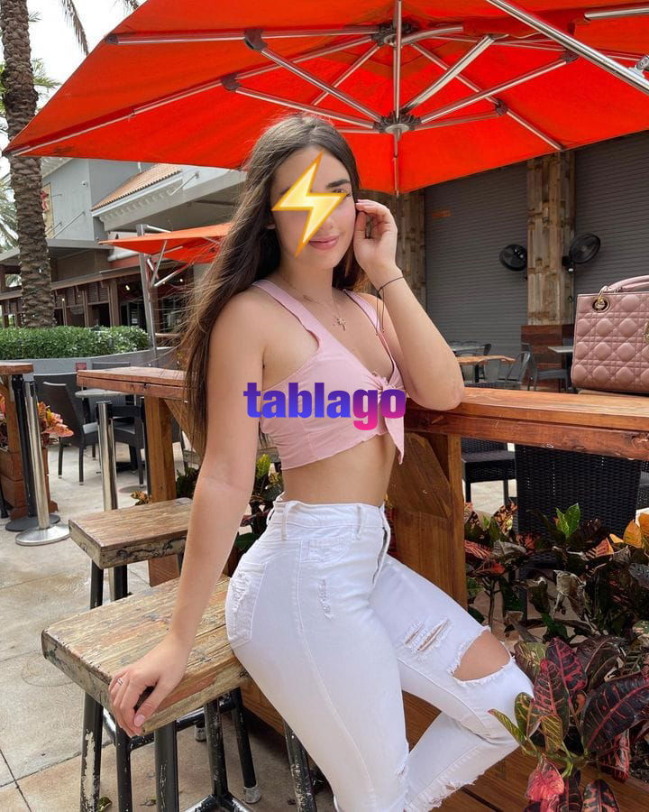traviesa jovencita de cuerpo lindo de piel blanca sin apuros