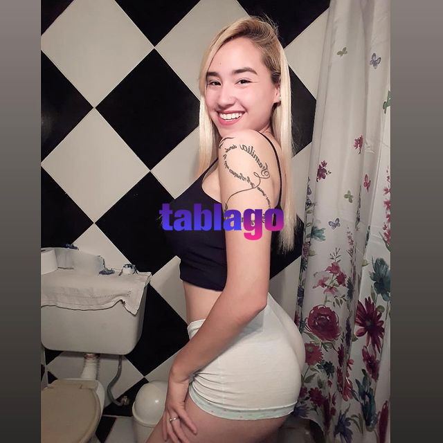 blanquita muy fogosa y arrechita