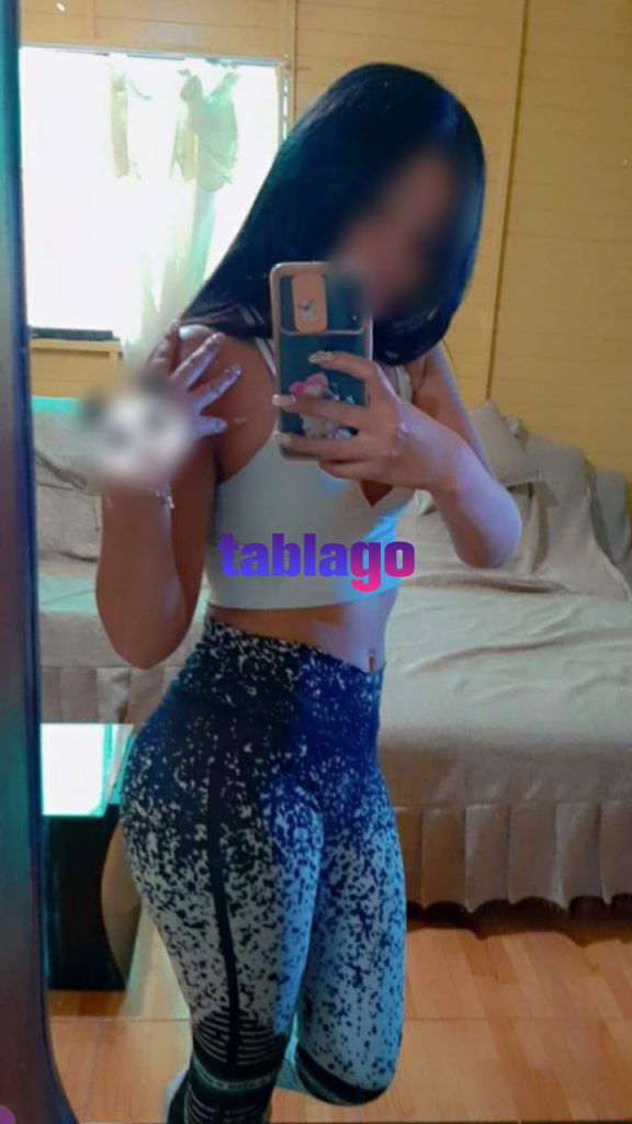 Dulce 19 años súper bella por dónde me veas