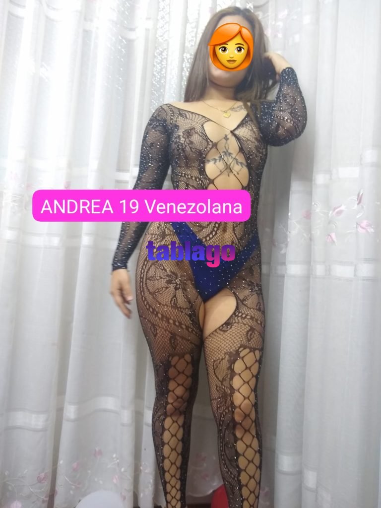 ANDREA VENEZOLANA CON LINDA FIGURA FOGOSA Y SEXYS.