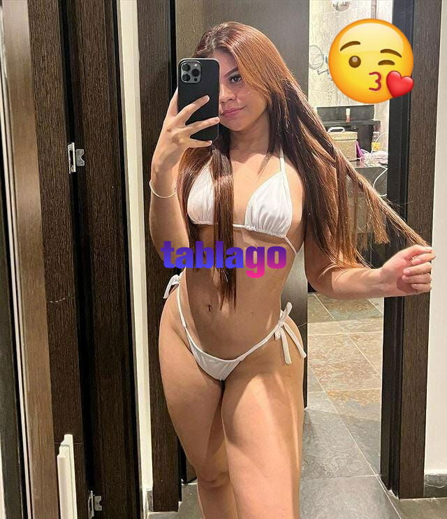 Recien salida de la secuandaria hermosa jovencita de tez blanca