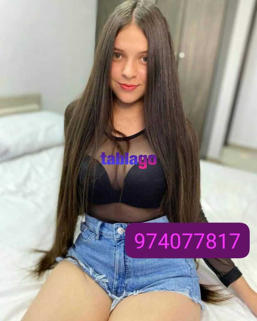 Jovencita tetona muy ardiente dispuesta a todo